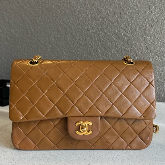 ❌SOLD❌ Authentic Chanel Medium Classic Flap Lambskin in Caramel - Picture 1 of 16
